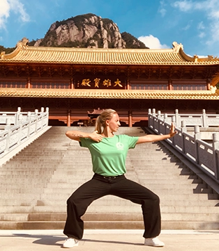 Nathalie STANDAERT : professeur de Qi gong